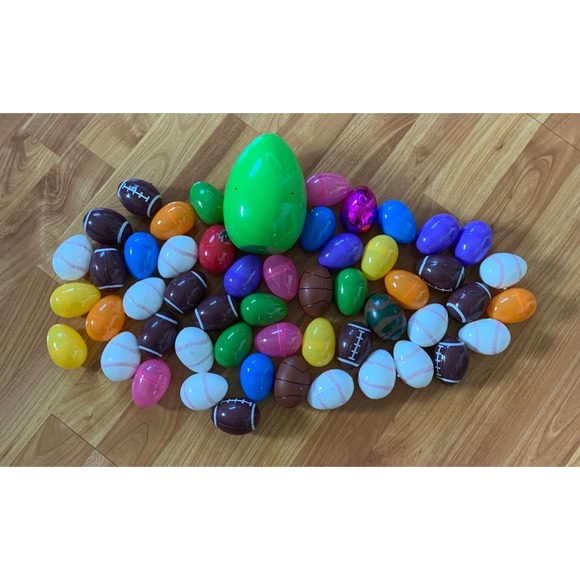 53 plastic Eggs - Picture 1 of 1